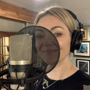 Singer & songwriter Deanne Matley